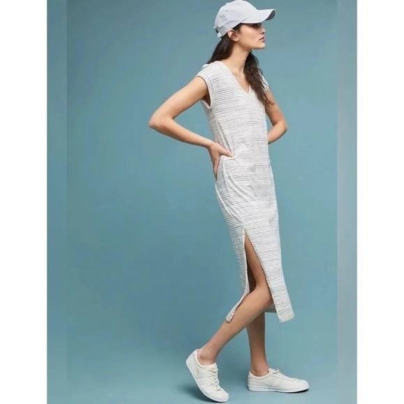 cloth & stone Dresses & Skirts - Cloth & Stone Anthropologie Striped V-Neck Midi Dress Grey White C1962-155 XS